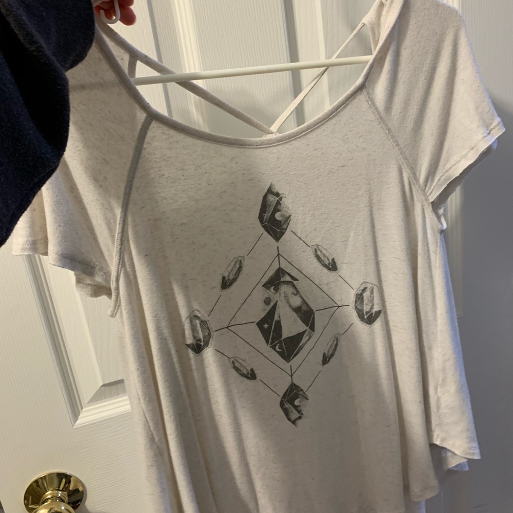 White short sleeve top